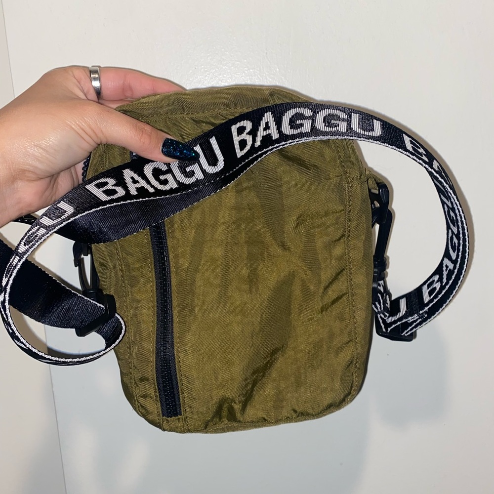 baggu sports crossbody